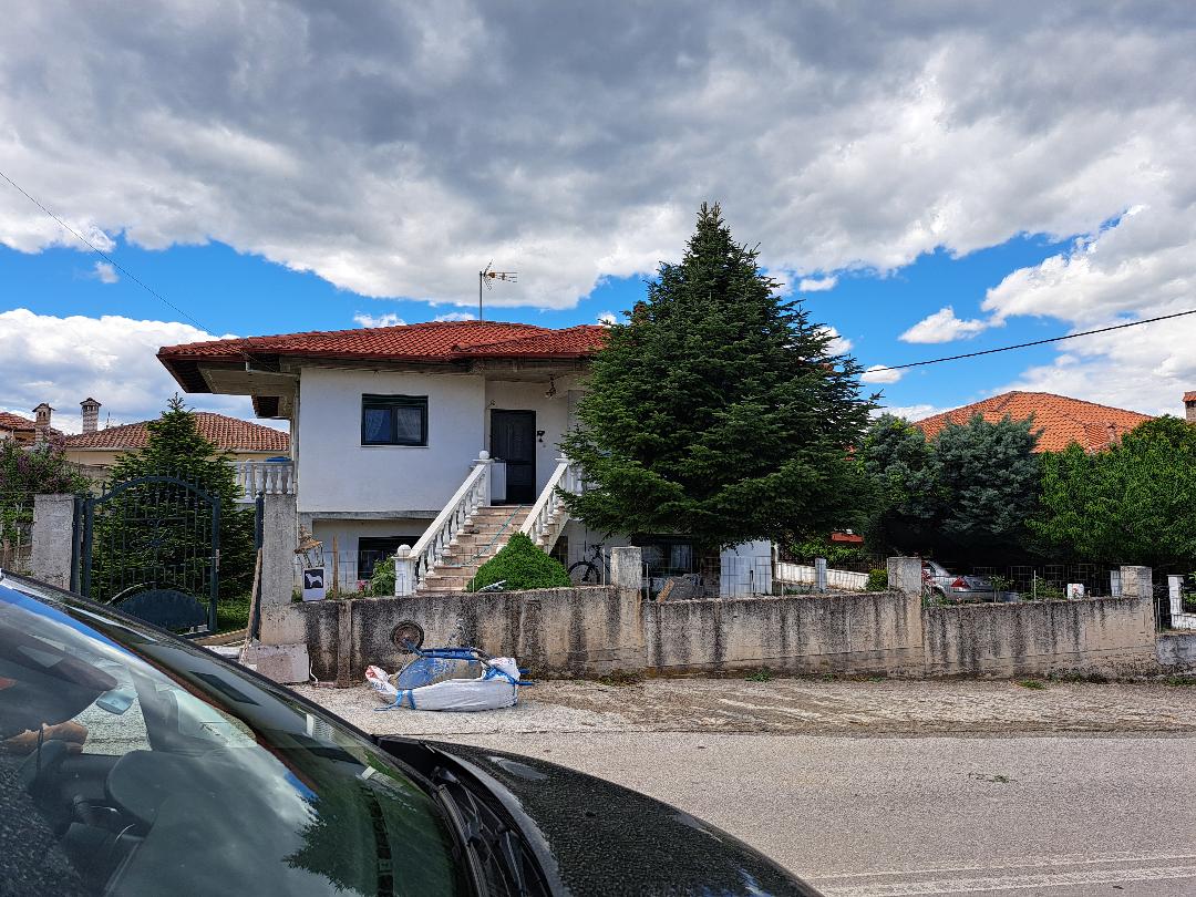 Οικόπεδο με κτίσμα 704 τ.μ. σε πλειστηριασμό Δήμος Σερβίων - Βελβεντού