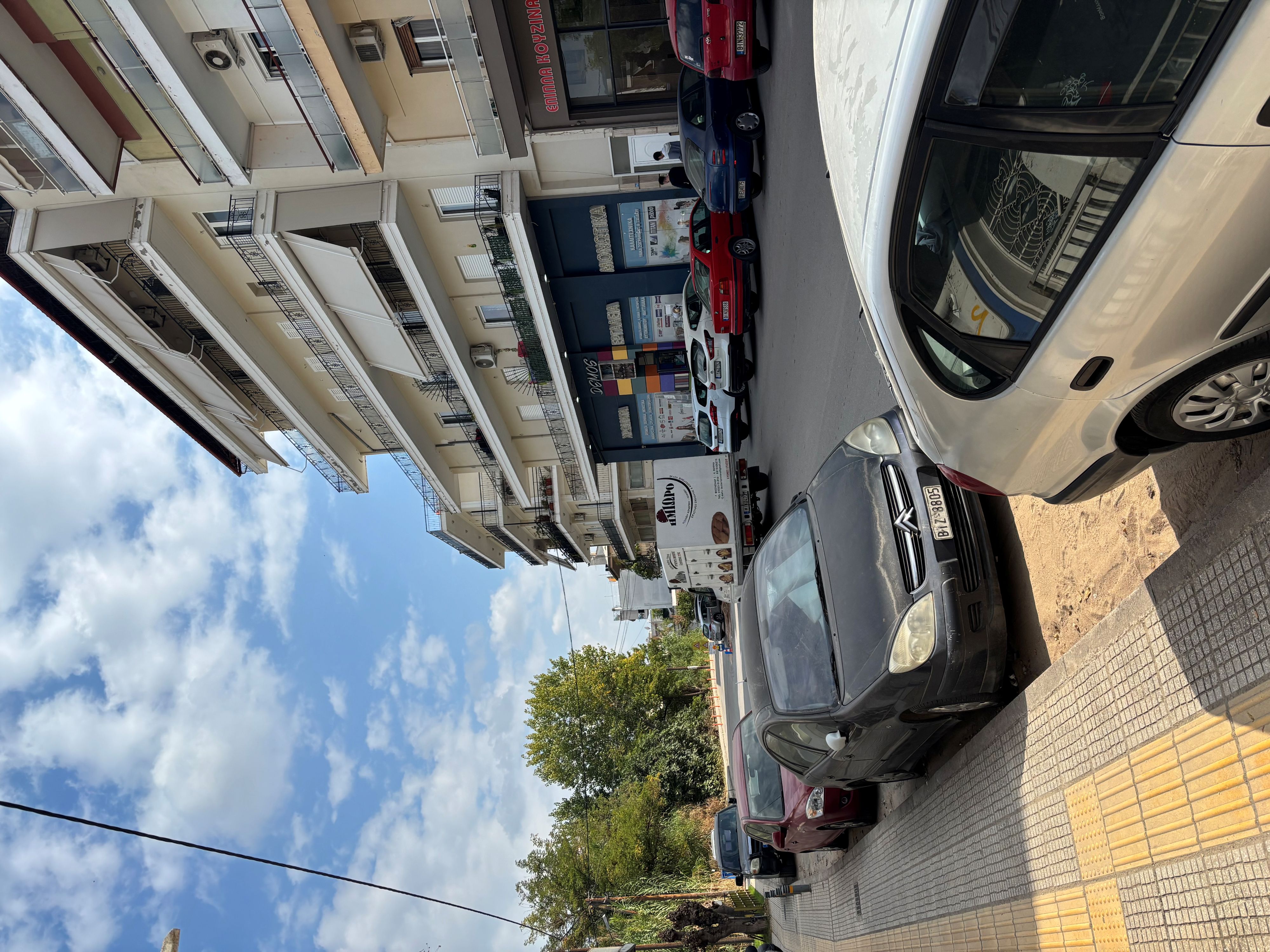 photo1