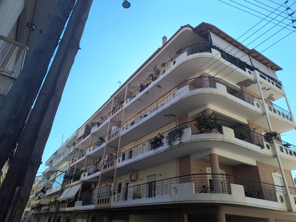 photo1