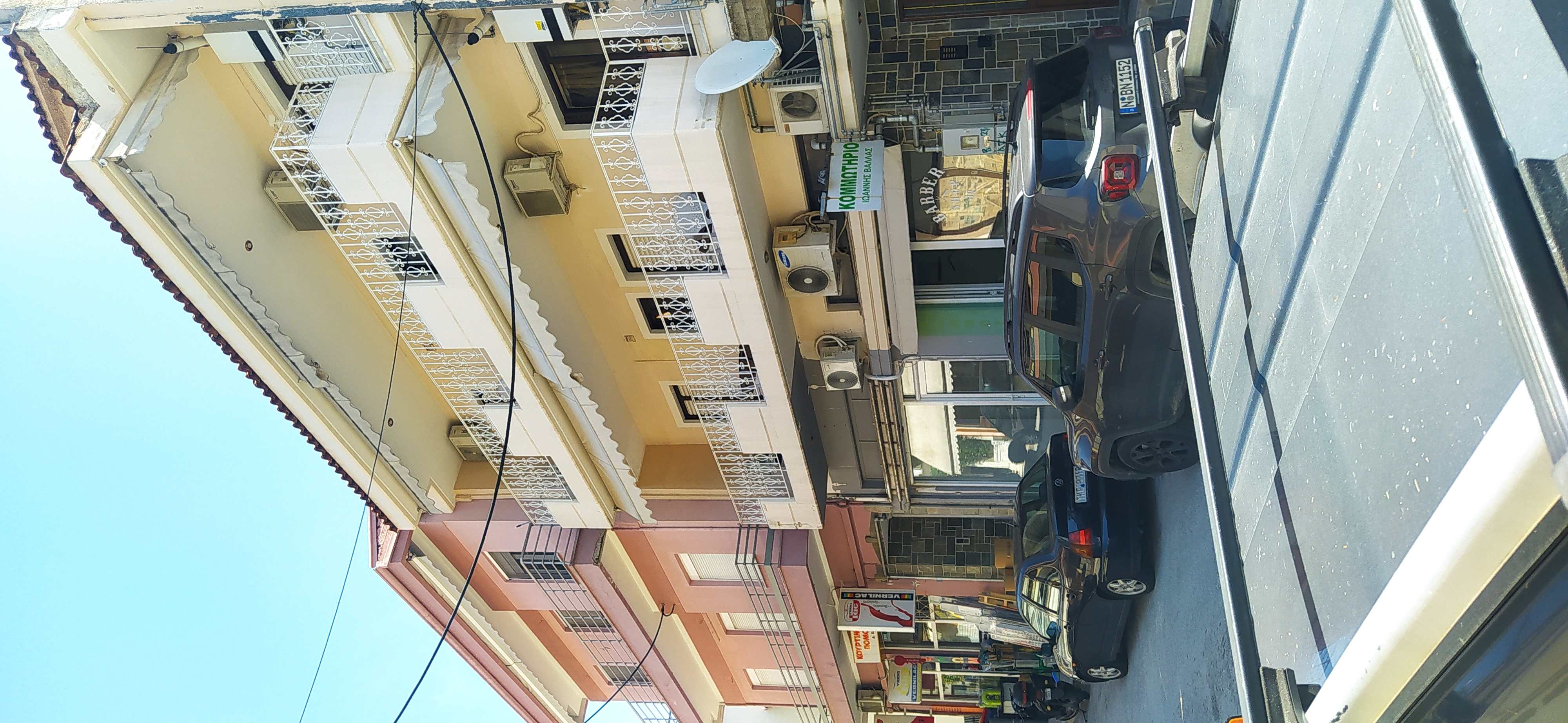 photo1