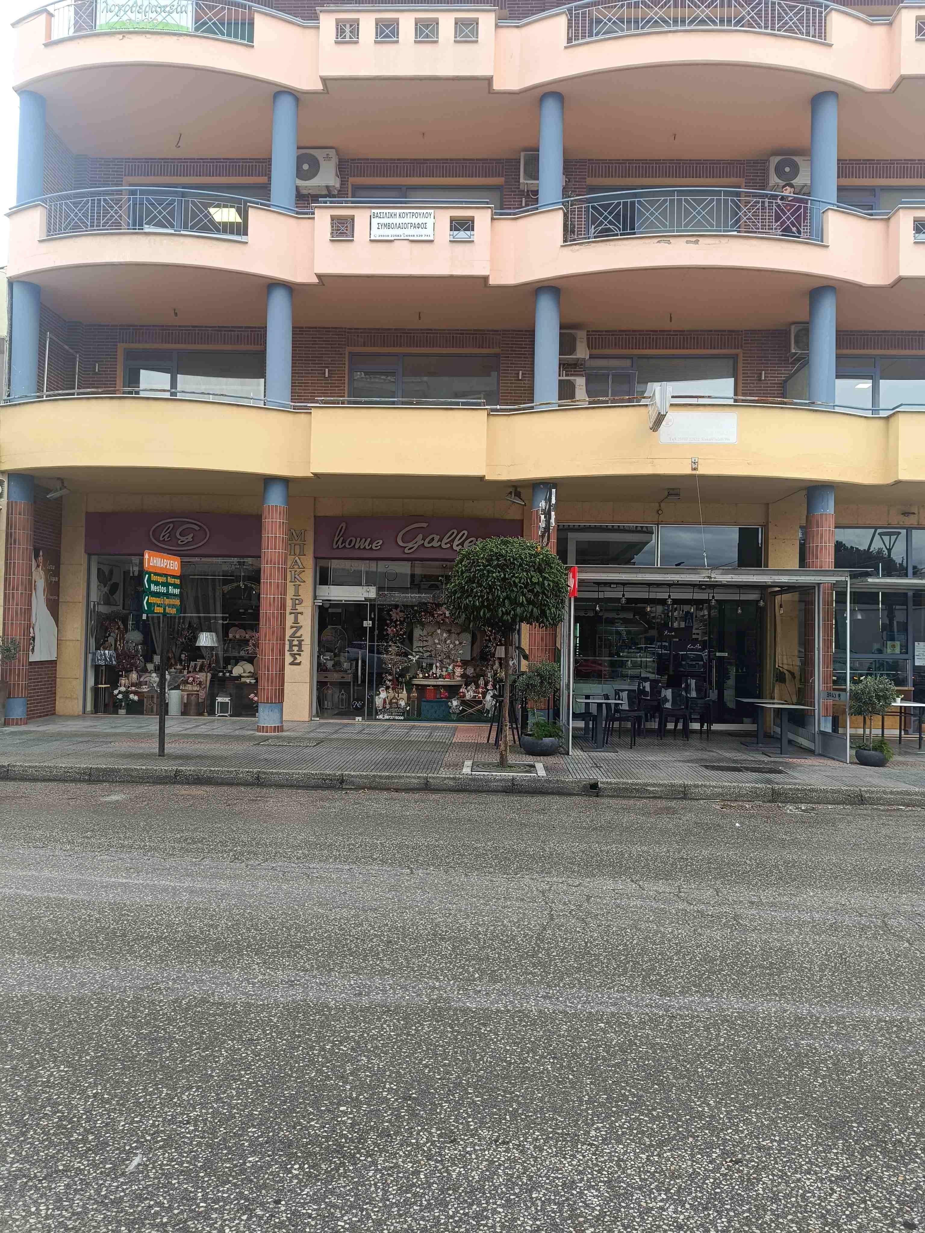 photo1