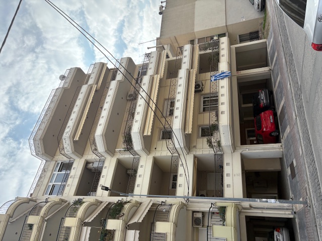 photo1