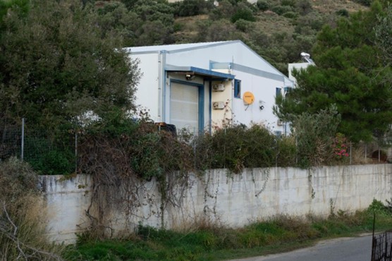 photo1