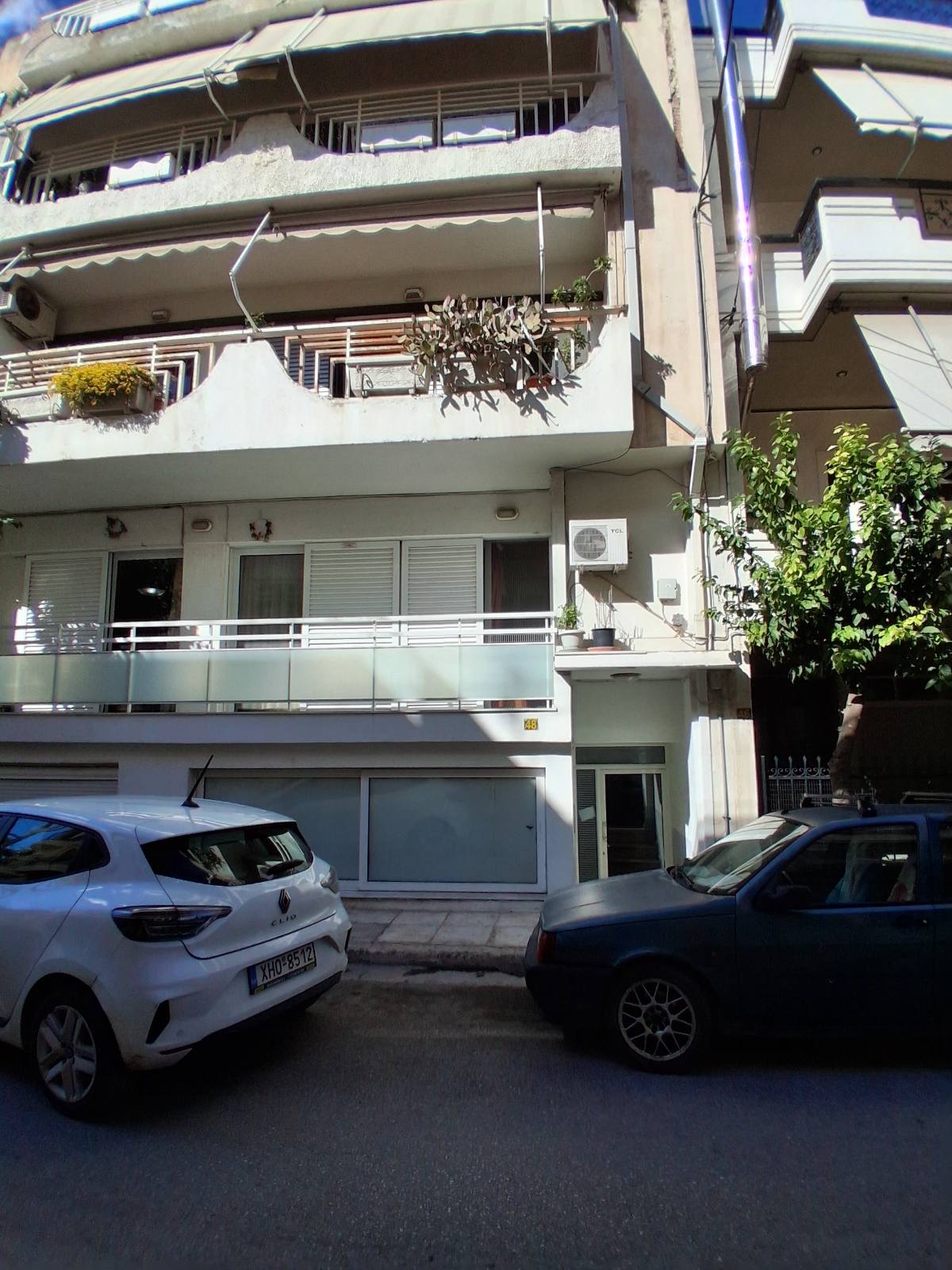 photo1