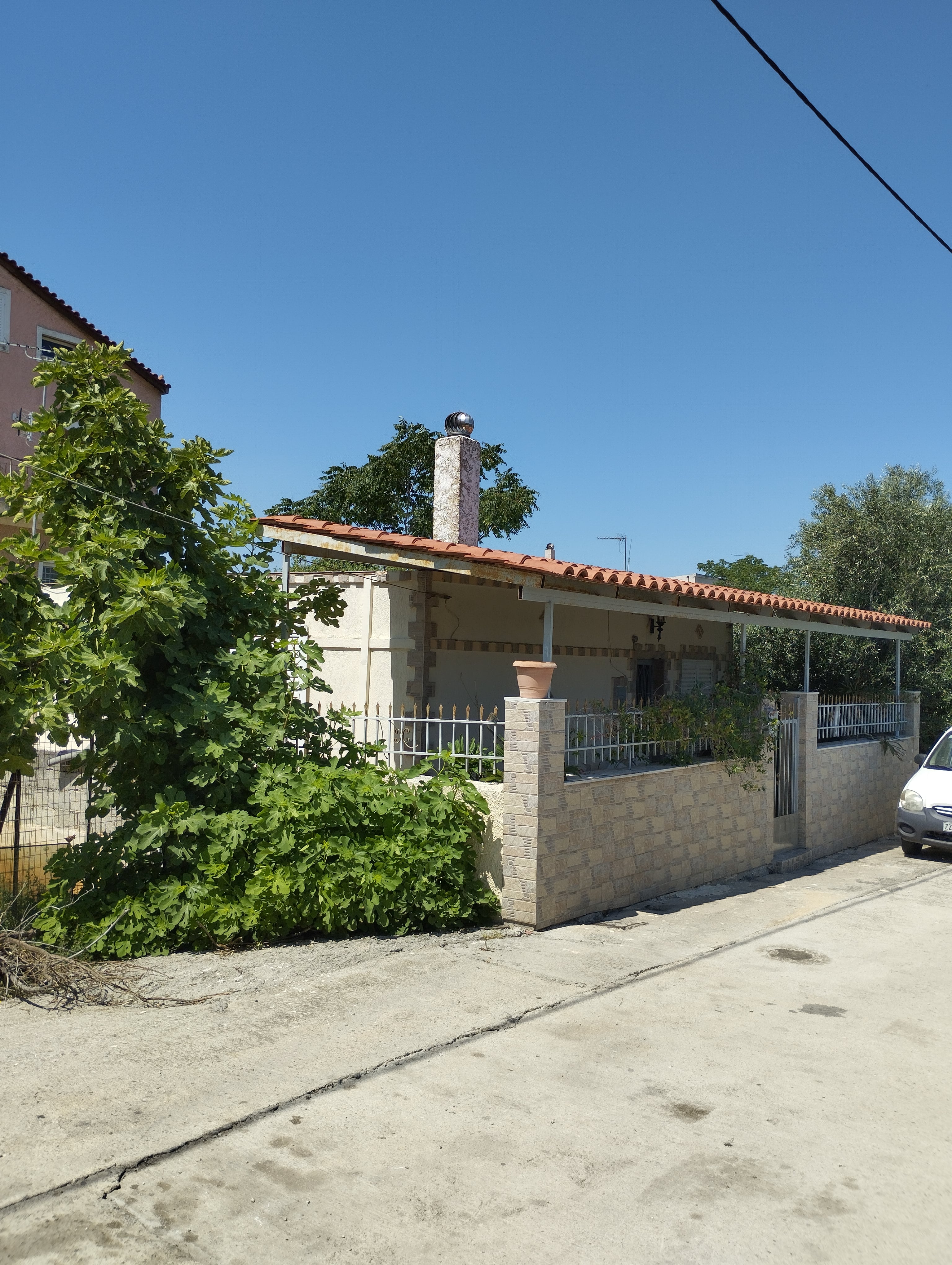 Οικόπεδο με κτίσμα 92.50 τ.μ. σε πλειστηριασμό Δήμος Αχαρνών