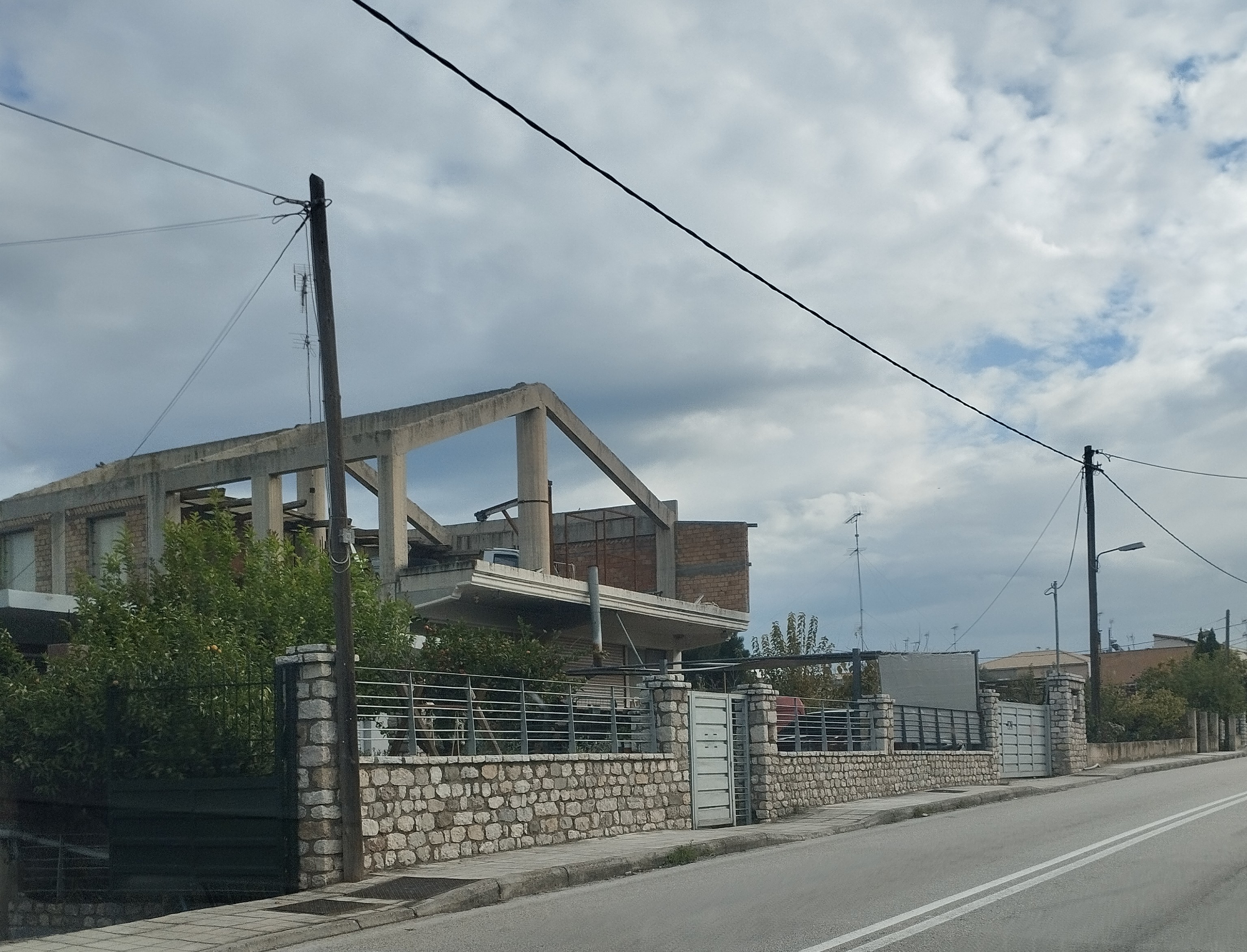 Οικόπεδο με κτίσμα  σε πλειστηριασμό Δήμος Αιγιαλείας