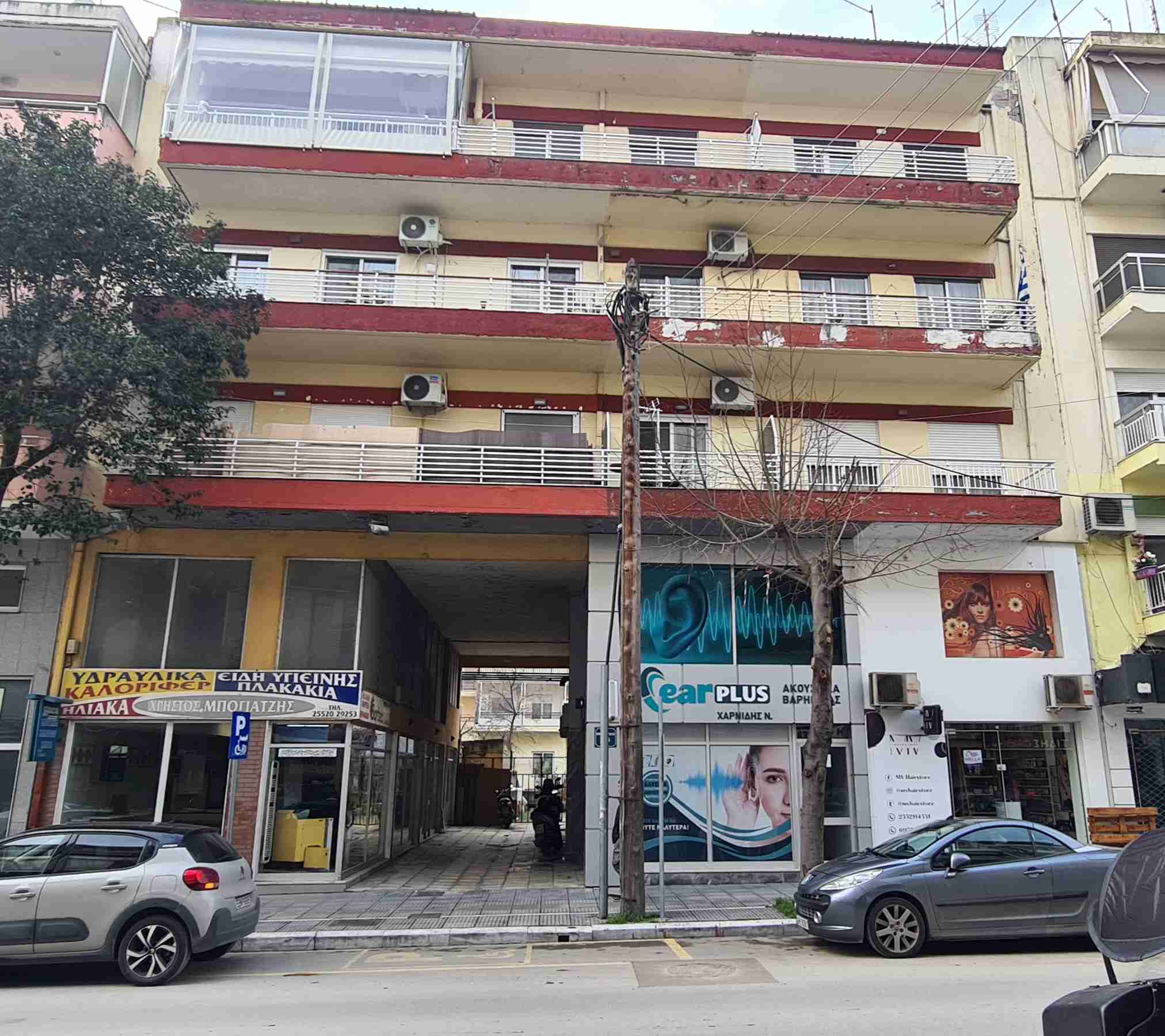 photo1