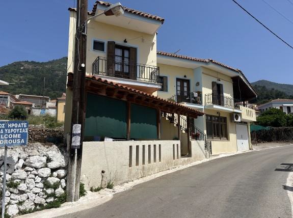 Οικόπεδο με κτίσμα  σε πλειστηριασμό Δήμος Σάμου