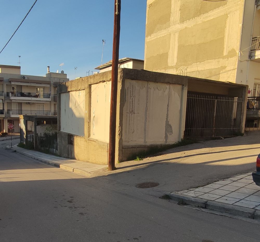 Οικόπεδο με κτίσμα  σε πλειστηριασμό Δήμος Παύλου Μελά