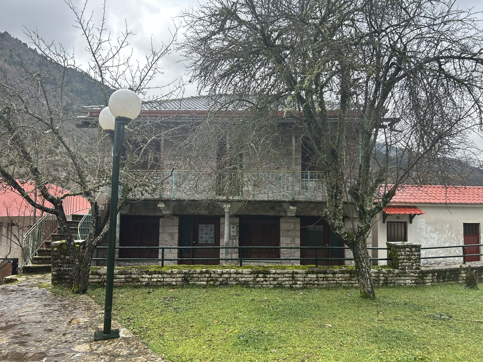 photo1