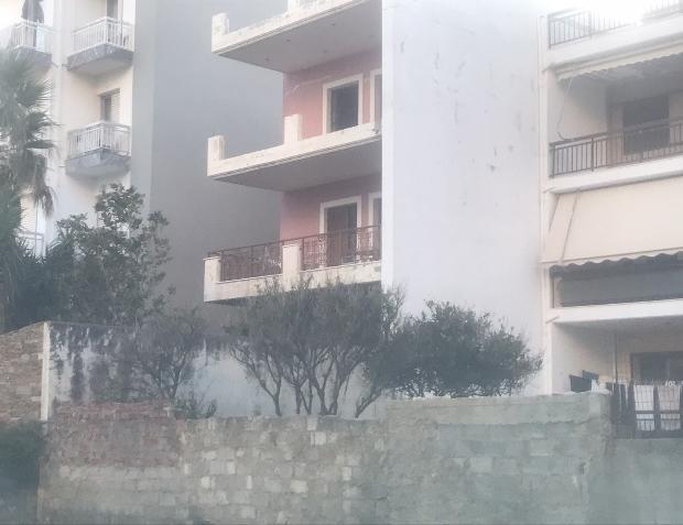 Οικόπεδο με κτίσμα  σε πλειστηριασμό Δήμος Καρύστου