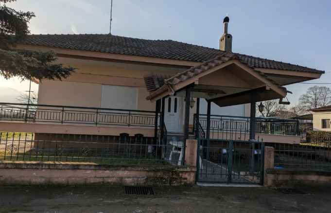 Οικόπεδο με κτίσμα  σε πλειστηριασμό Δήμος Ηρωικής Πόλεως Νάουσας