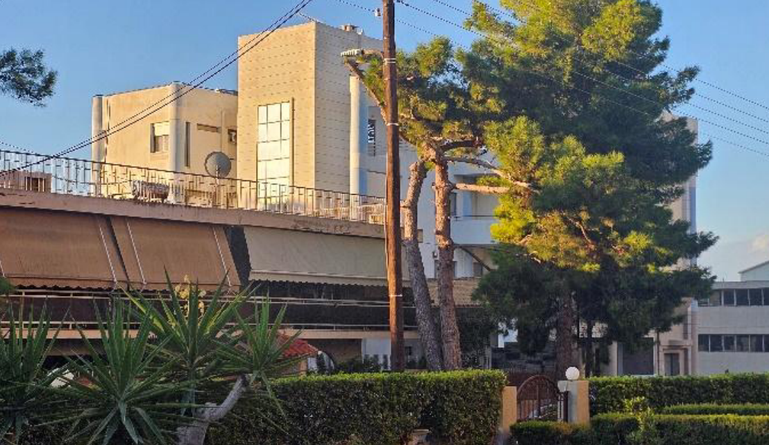 Οικόπεδο με κτίσμα  σε πλειστηριασμό Δήμος Αλίμου