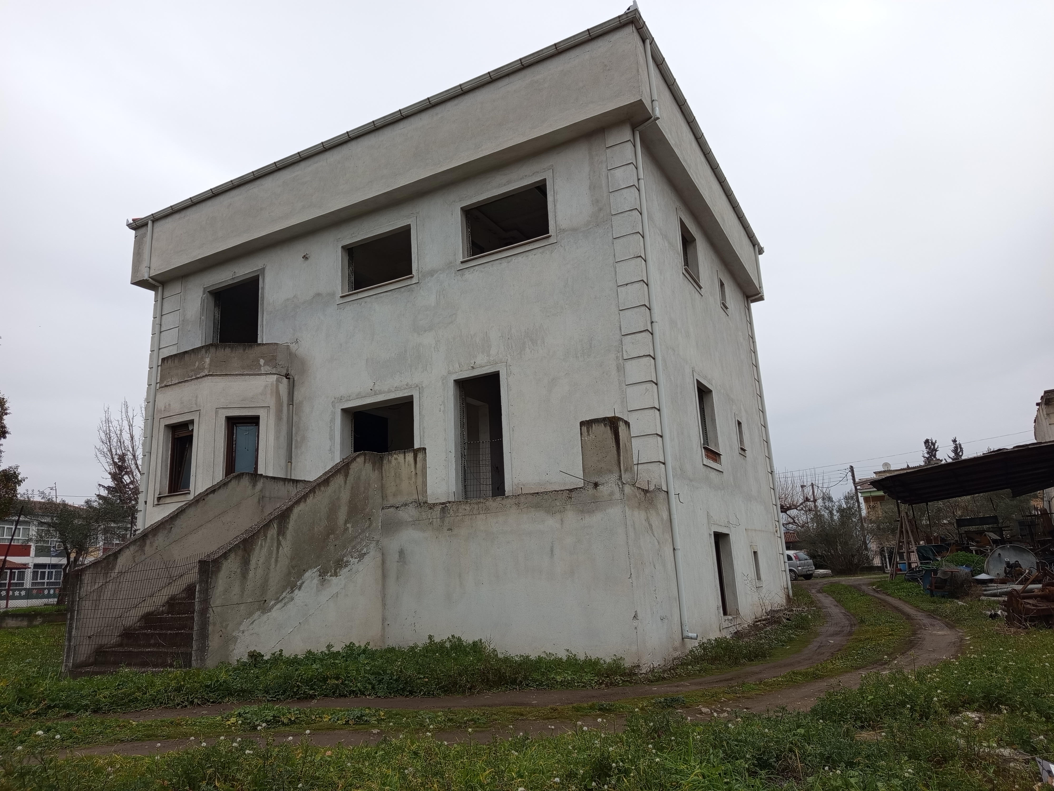 Οικόπεδο με κτίσμα  σε πλειστηριασμό Municipality of Edessa