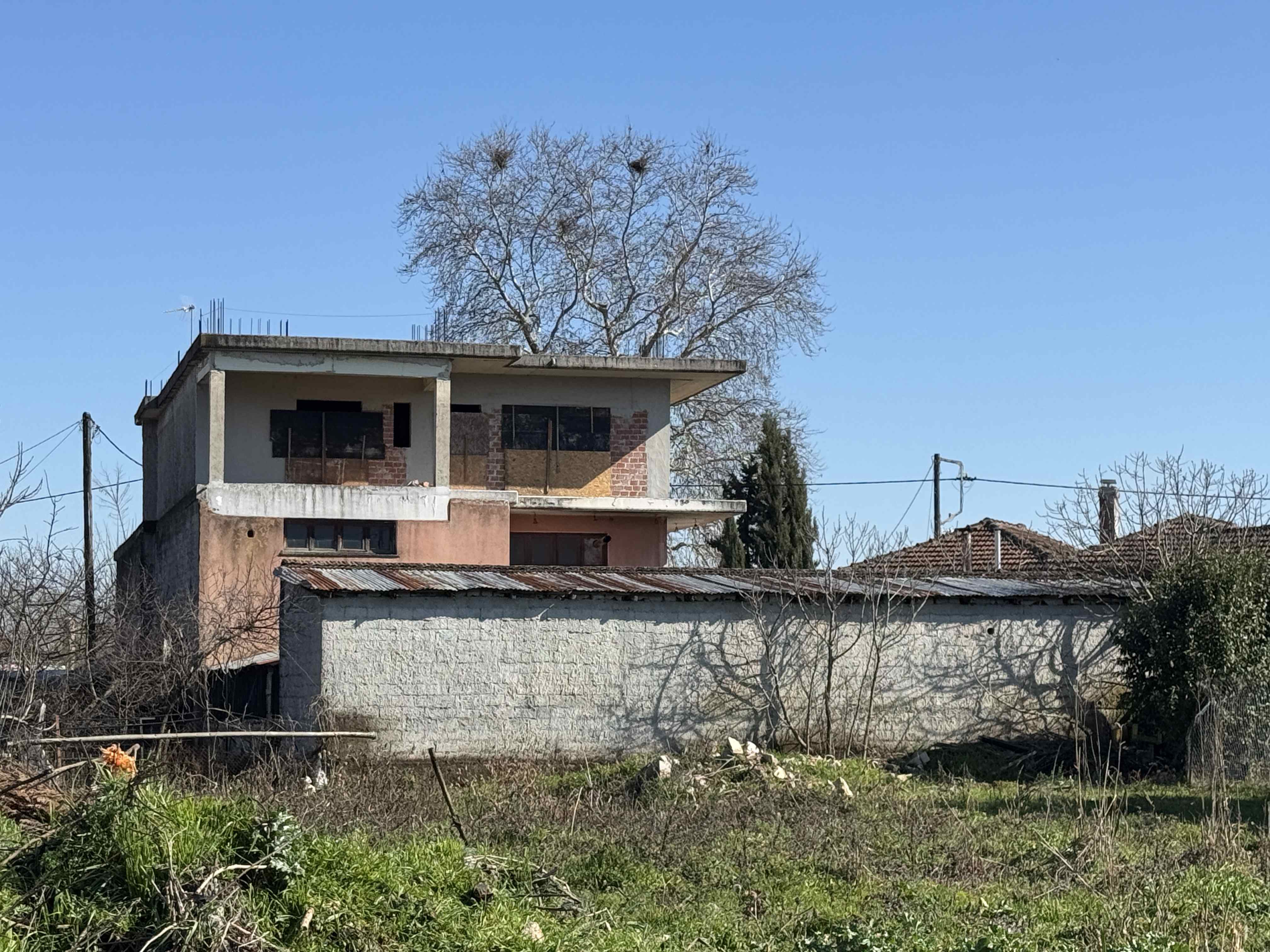 Οικόπεδο με κτίσμα  σε πλειστηριασμό Δήμος Πύλης
