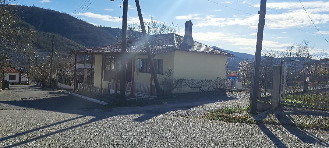 Οικόπεδο με κτίσμα  σε πλειστηριασμό Δήμος Κοζάνης