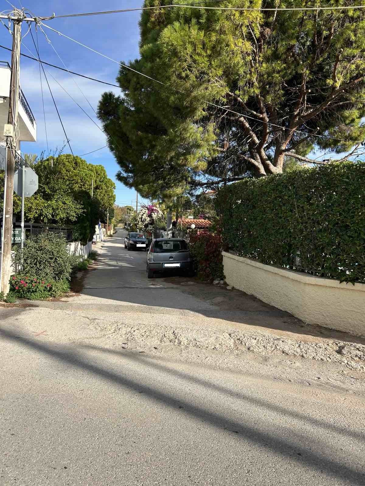 Οικόπεδο με κτίσμα  σε πλειστηριασμό Δήμος Σπάτων - Αρτέμιδος