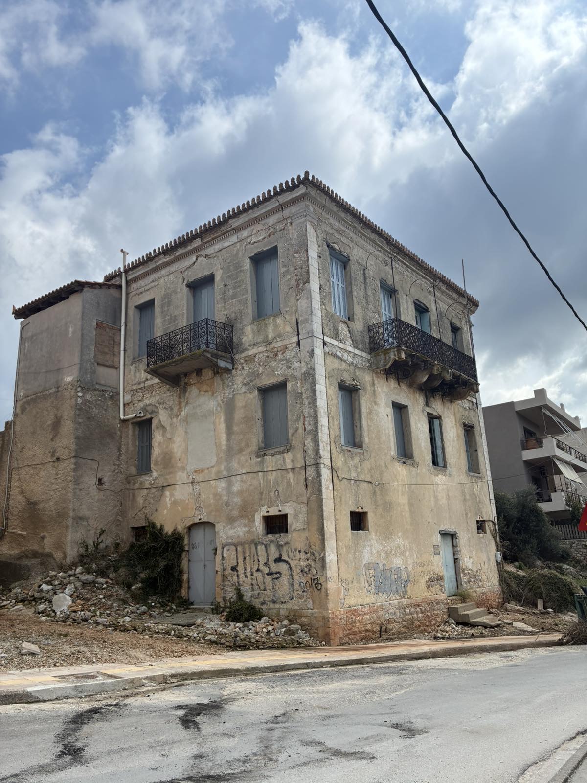 Οικόπεδο με κτίσμα  σε πλειστηριασμό Δήμος Τριφυλίας