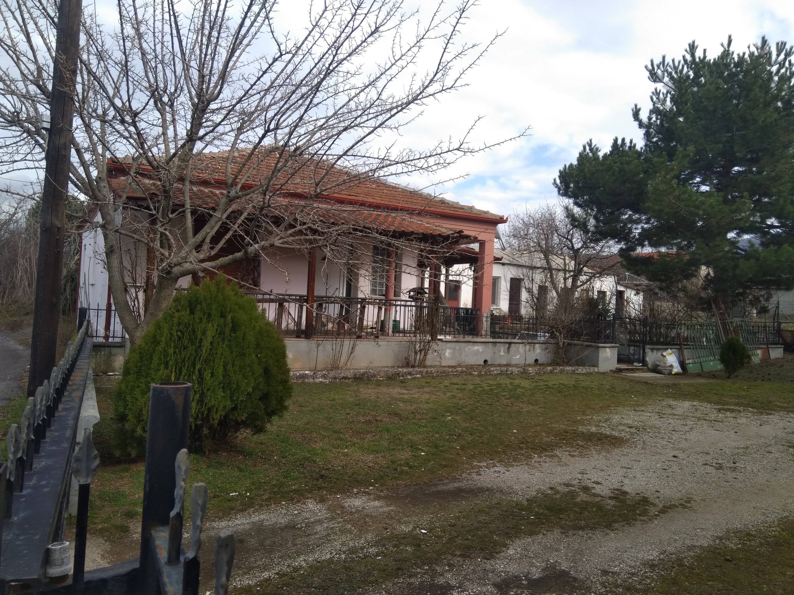Οικόπεδο με κτίσμα  σε πλειστηριασμό Δήμος Εορδαίας