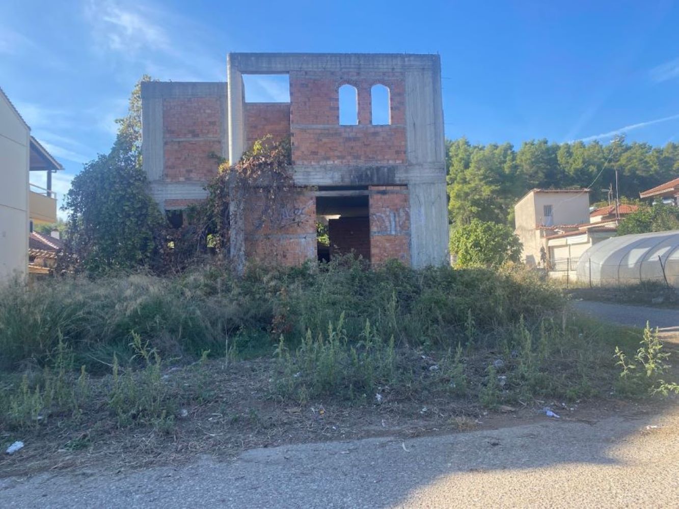 Οικόπεδο με κτίσμα  σε πλειστηριασμό Δήμος Αγρινίου