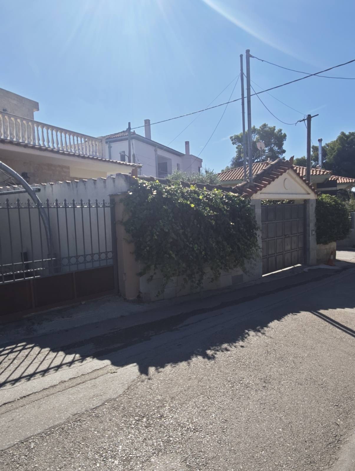 Οικόπεδο με κτίσμα  σε πλειστηριασμό Δήμος Διονύσου