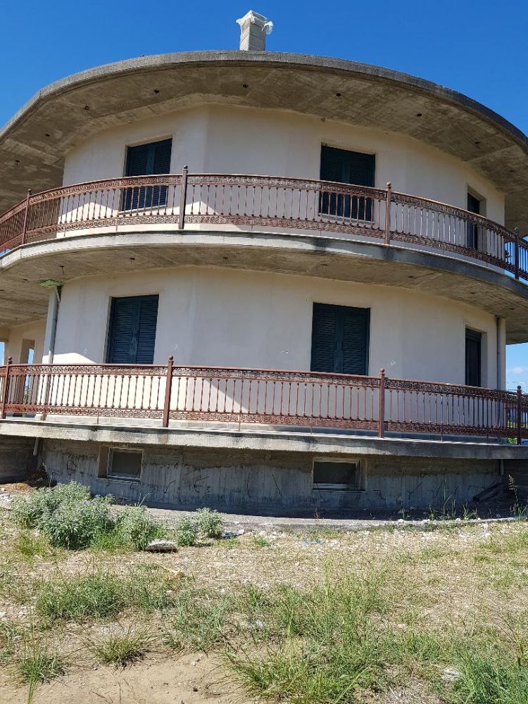 Αγροτεμάχιο με κτίσμα  σε πλειστηριασμό Δήμος Αμφιλοχίας