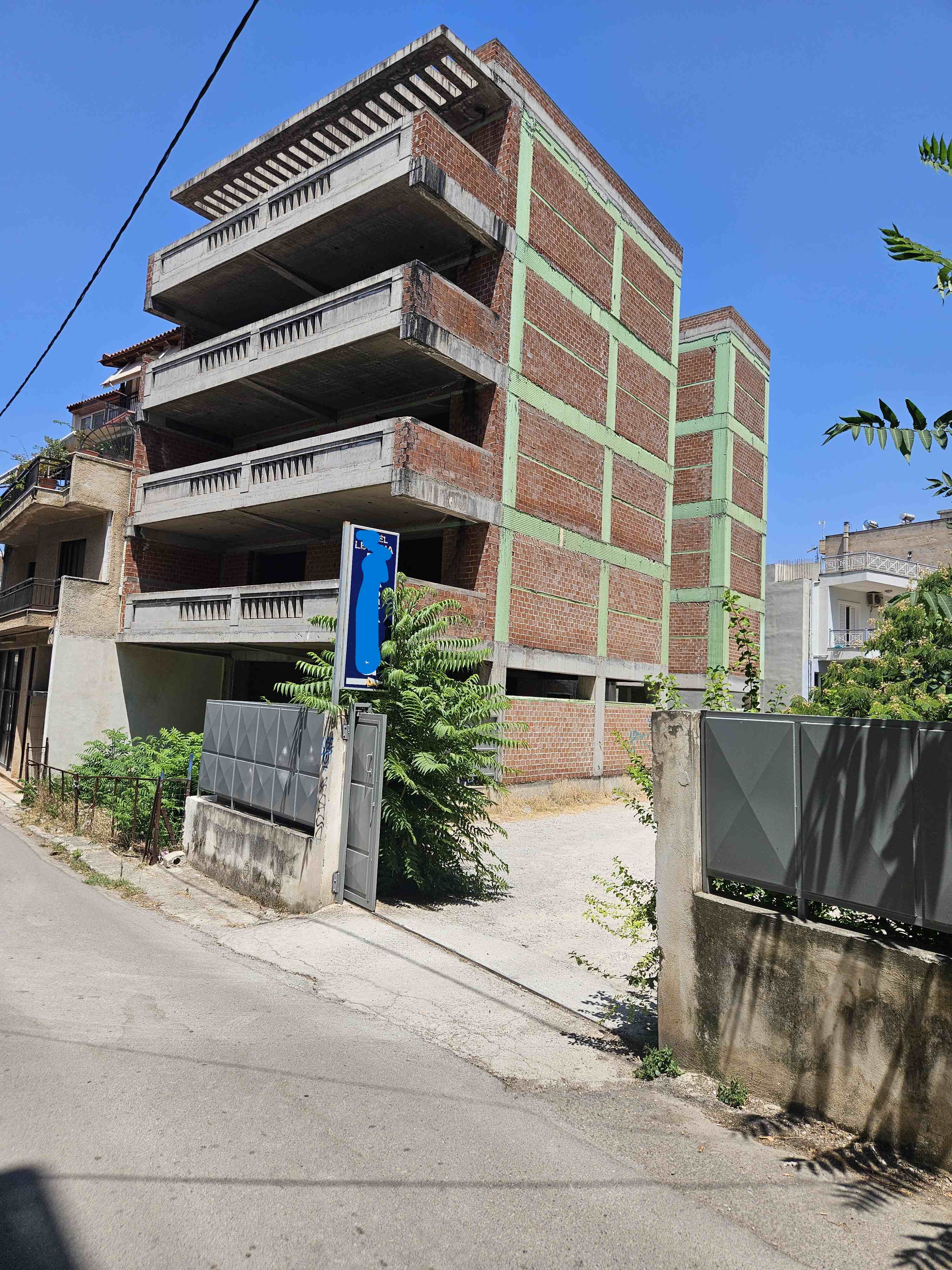 Οικόπεδο με κτίσμα  σε πλειστηριασμό Δήμος Λεβαδέων