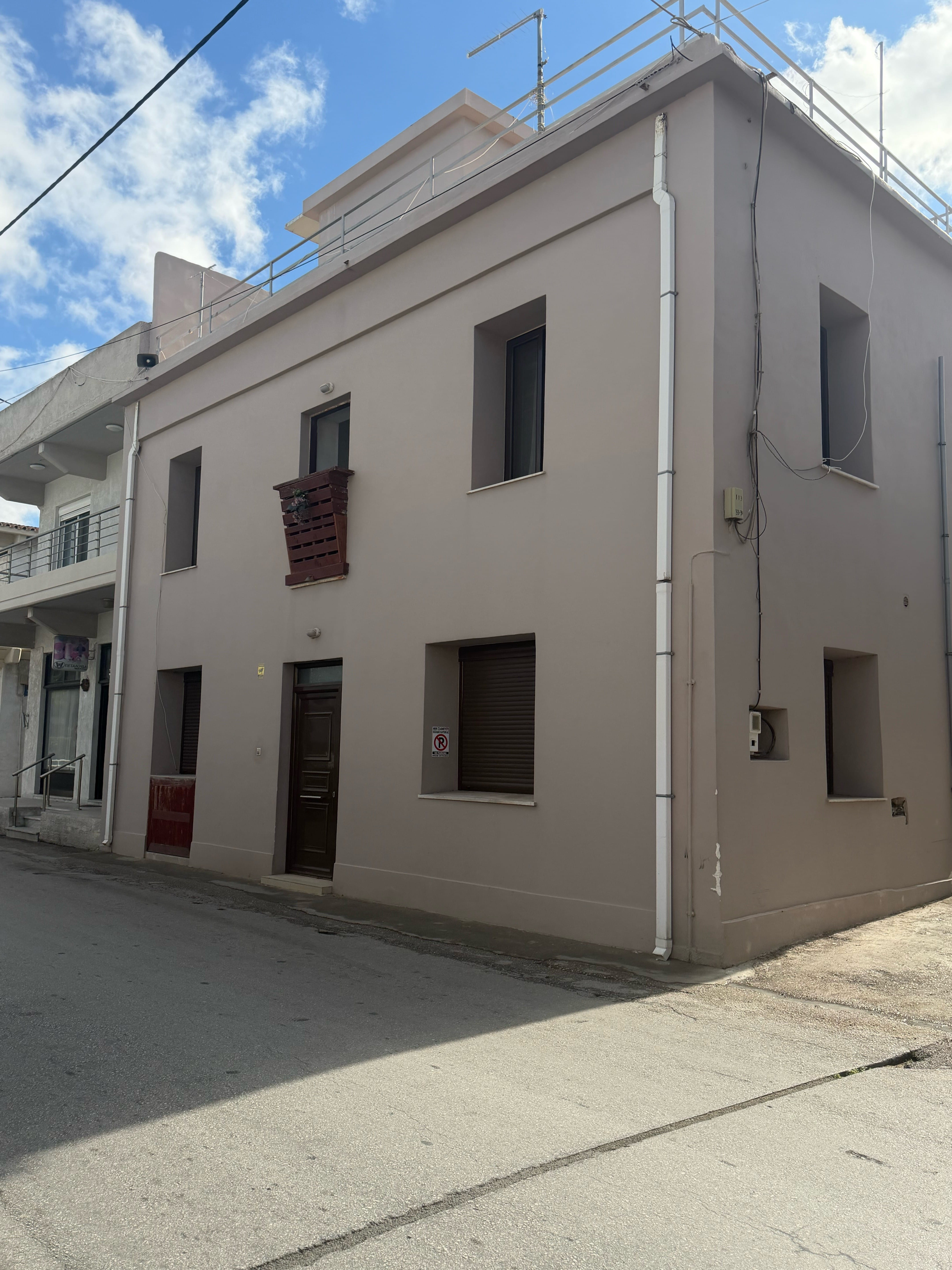 Οικόπεδο με κτίσμα  σε πλειστηριασμό Δήμος Ρόδου
