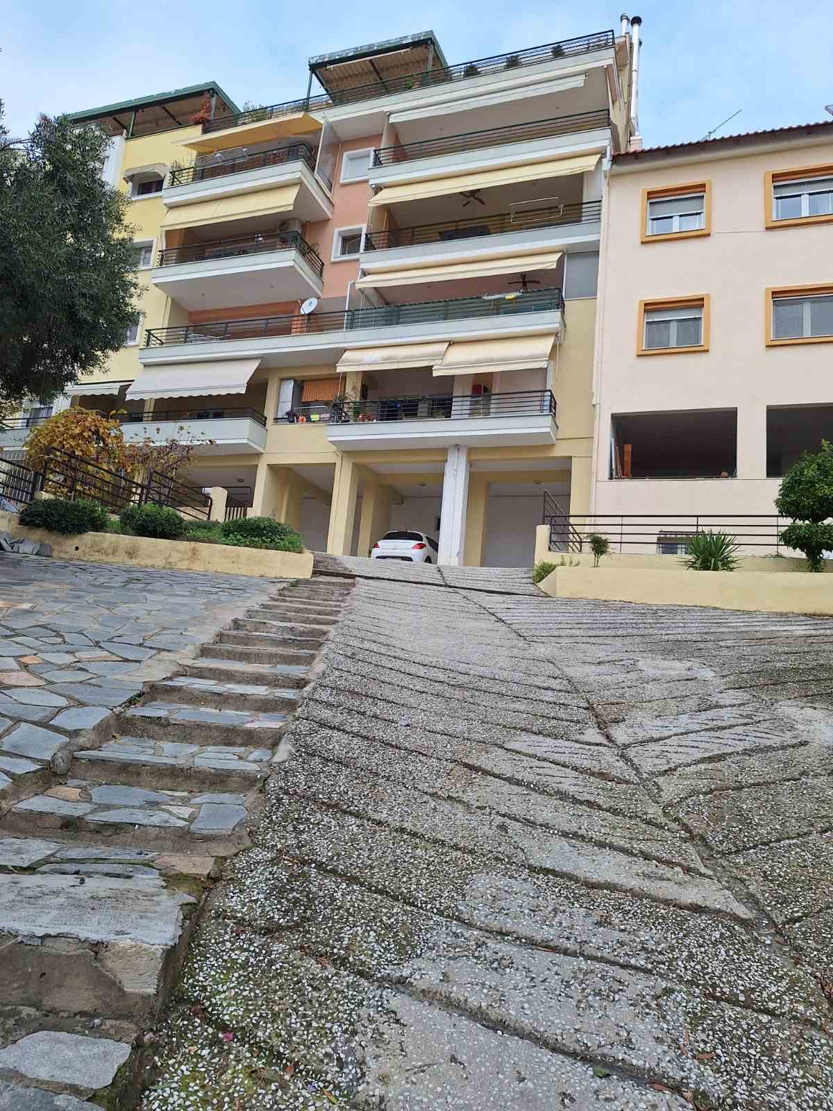 photo1