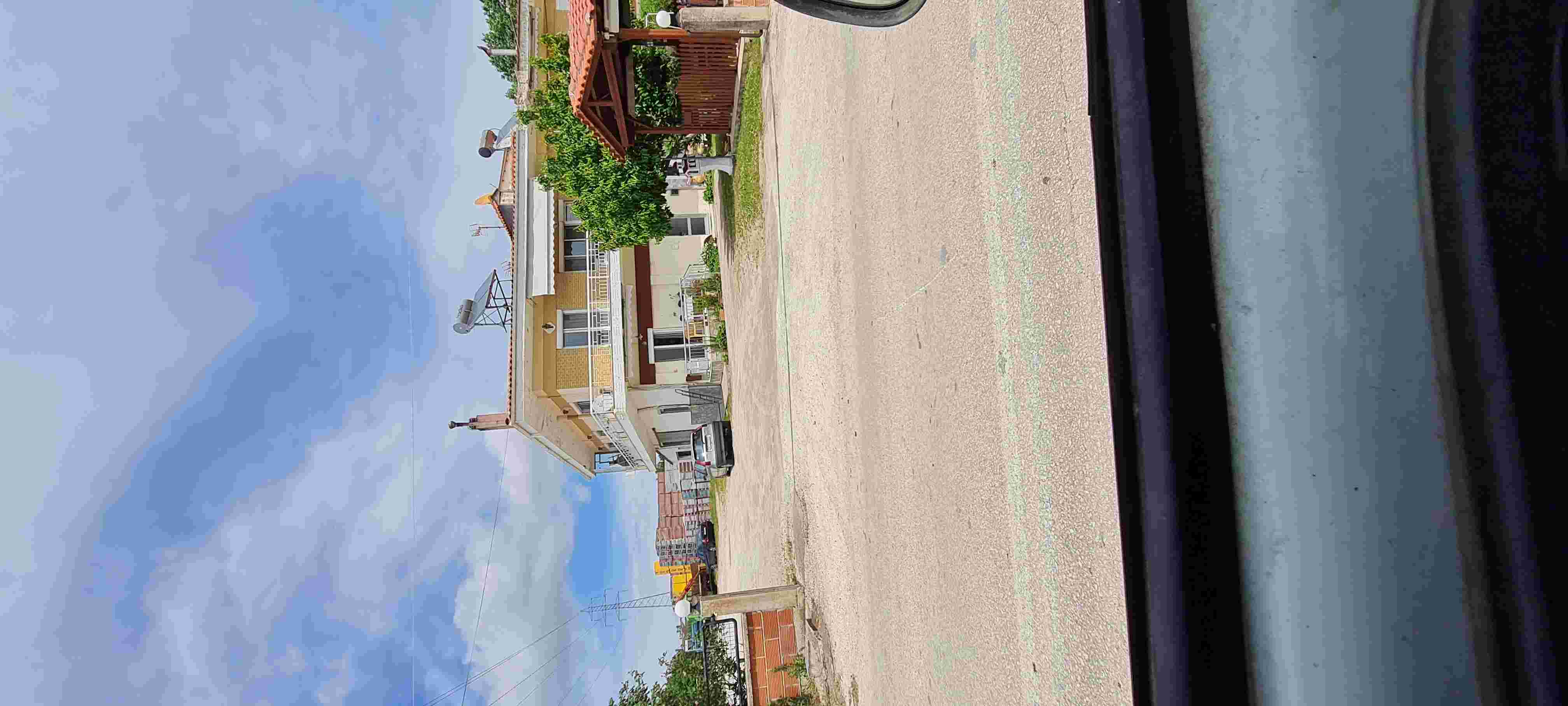 photo1