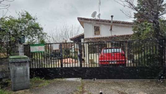 Οικόπεδο με κτίσμα  σε πλειστηριασμό Δήμος Λαμιέων