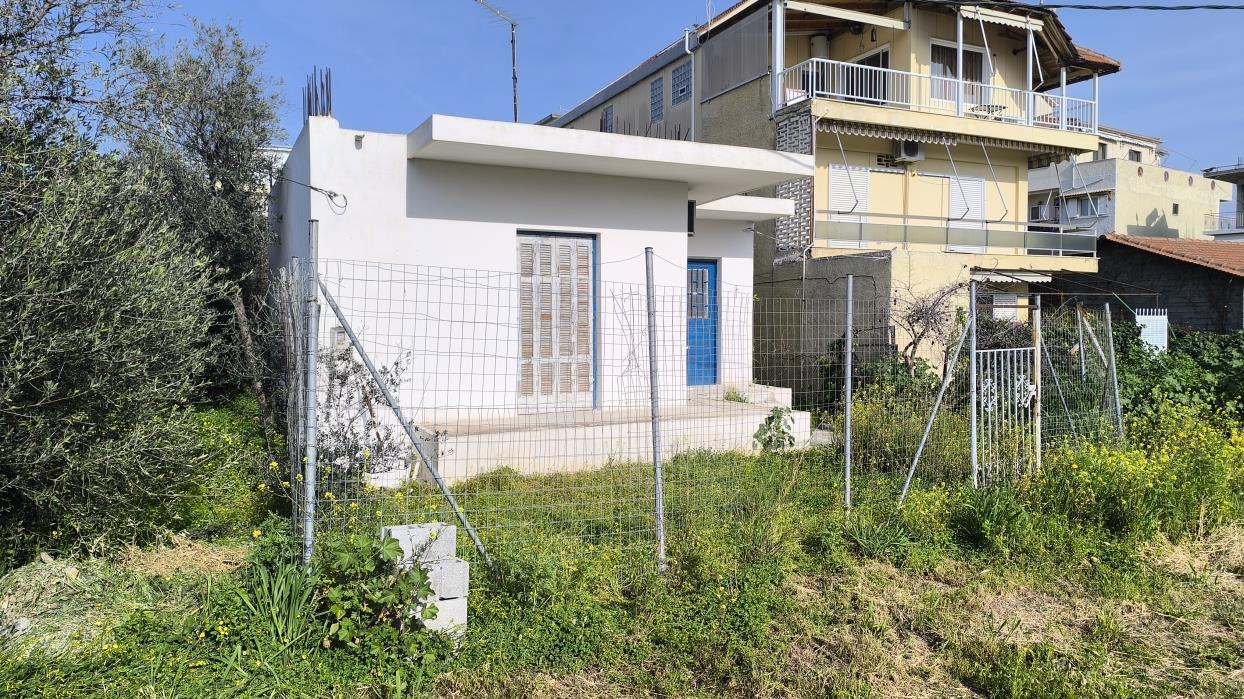 Οικόπεδο με κτίσμα  σε πλειστηριασμό Δήμος Σικυωνίων