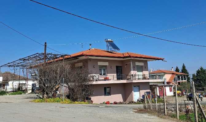 Οικόπεδο με κτίσμα  σε πλειστηριασμό Δήμος Ηρωικής Πόλεως Νάουσας