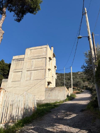 Οικόπεδο με κτίσμα  σε πλειστηριασμό Δήμος Μαρκοπούλου Μεσογαίας
