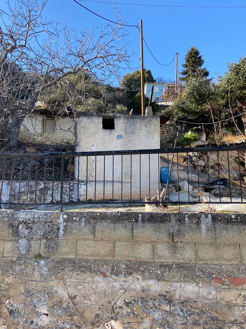 Οικόπεδο με κτίσμα 637 τ.μ. σε πλειστηριασμό Δήμος Σικυωνίων