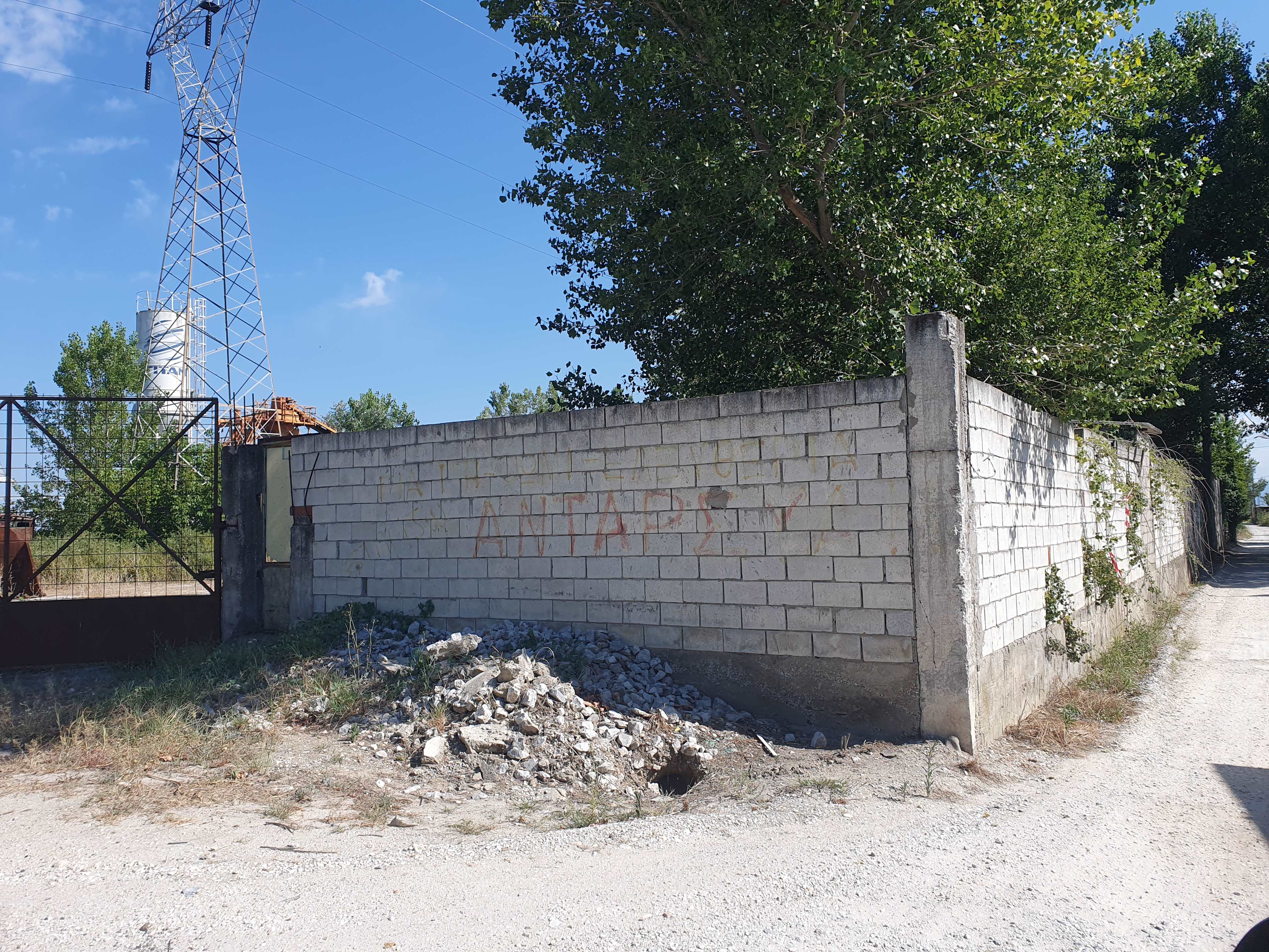 photo1