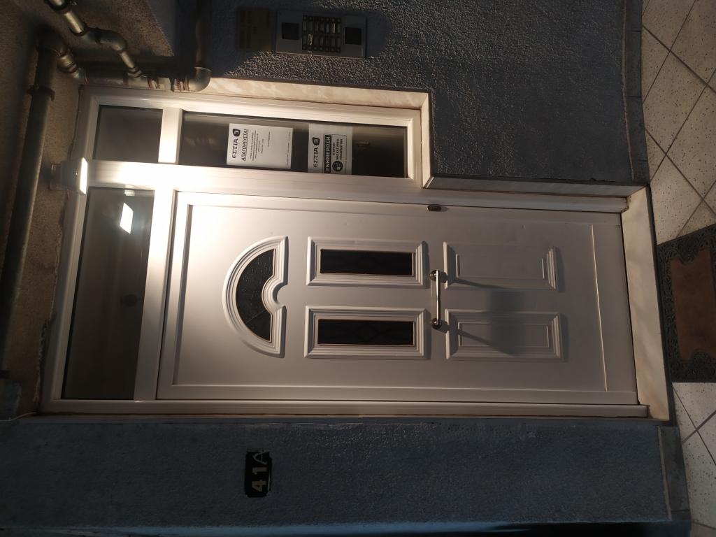 photo1