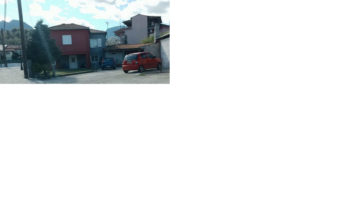 photo1