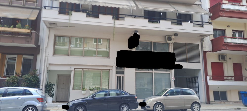 photo1