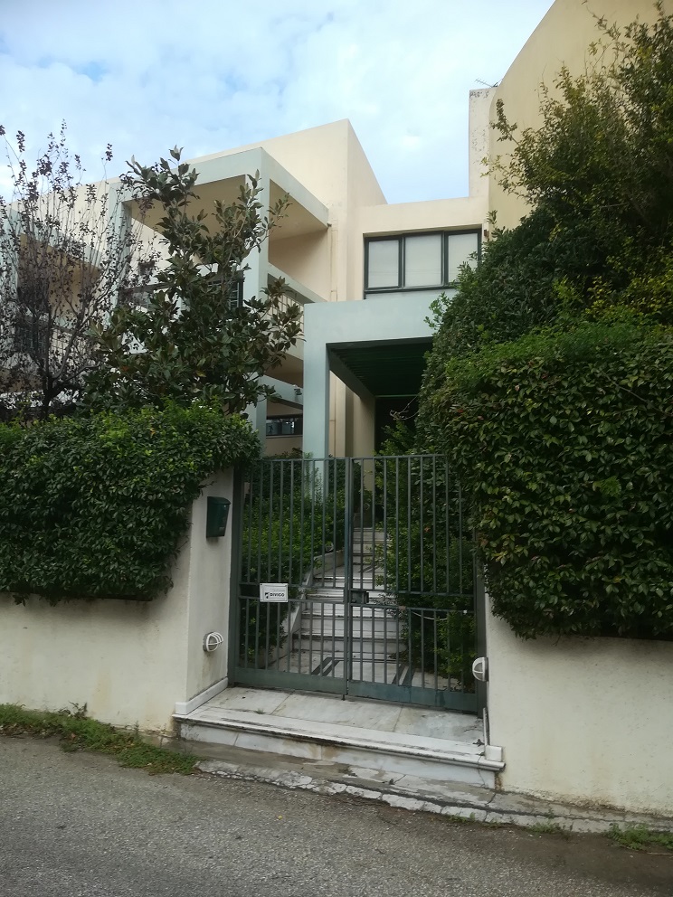photo1