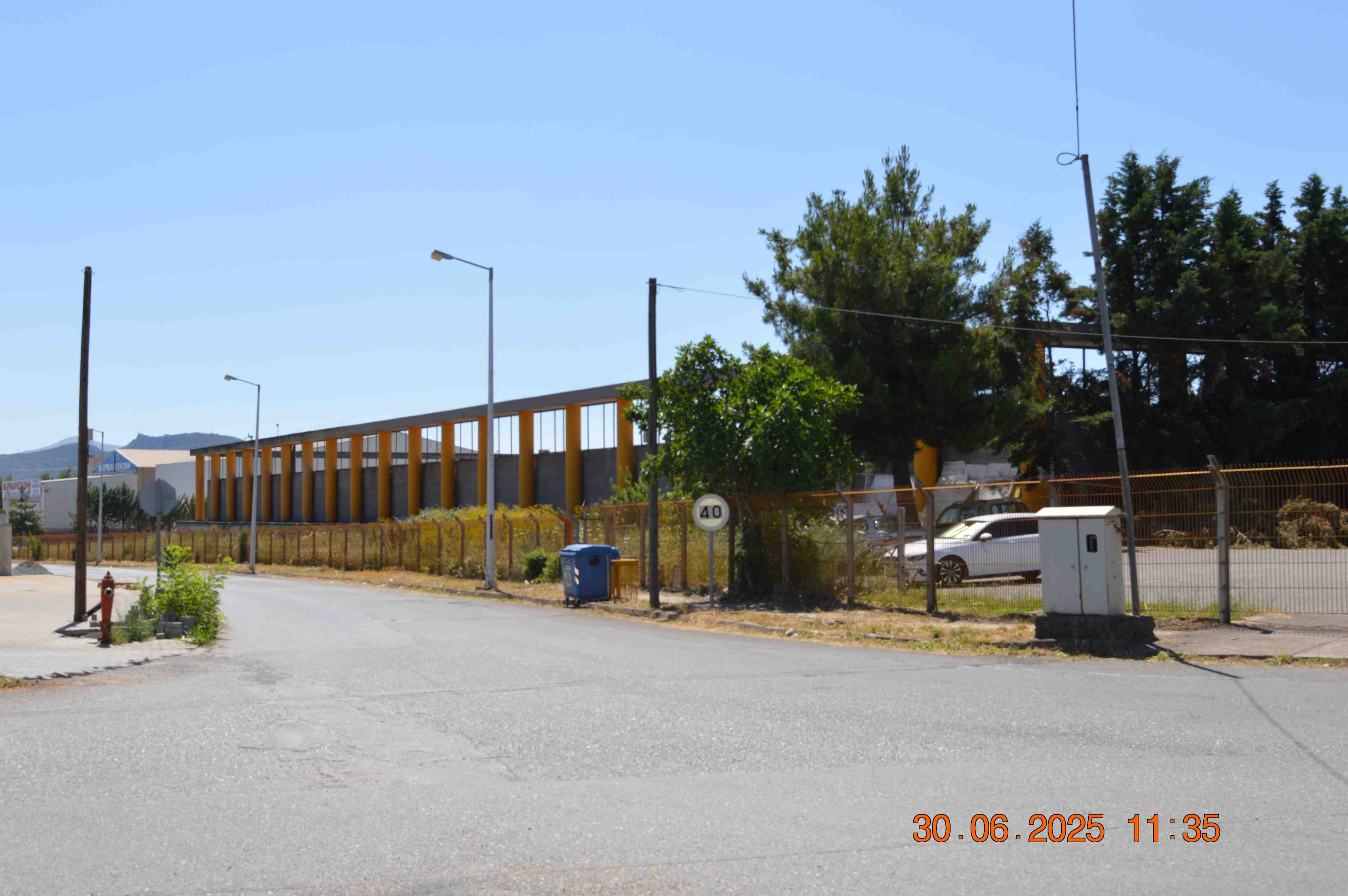 photo1