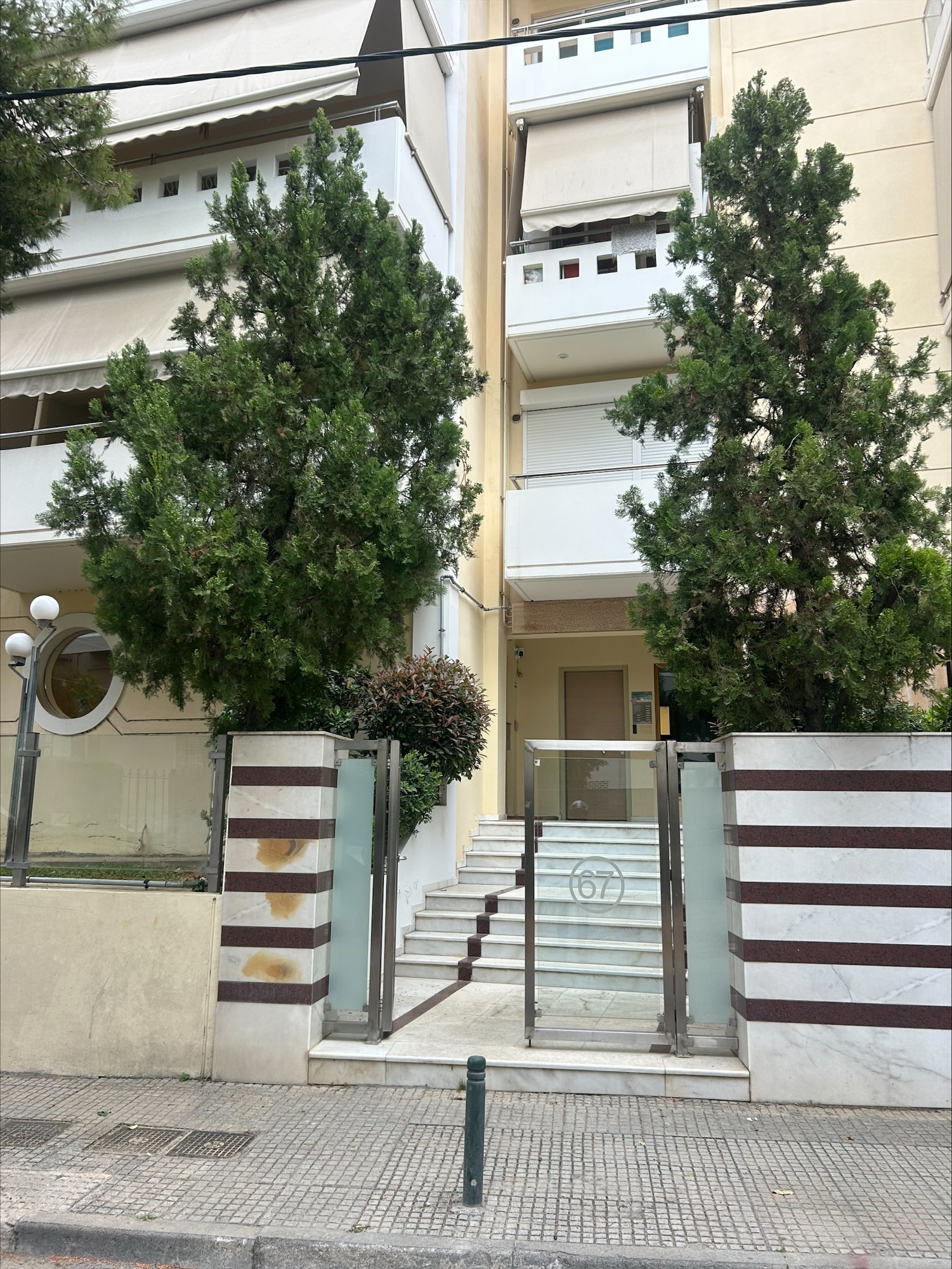 photo1