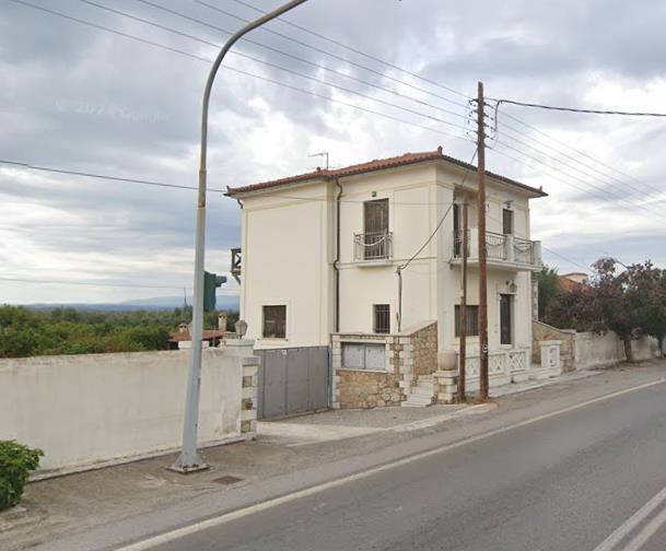 photo1