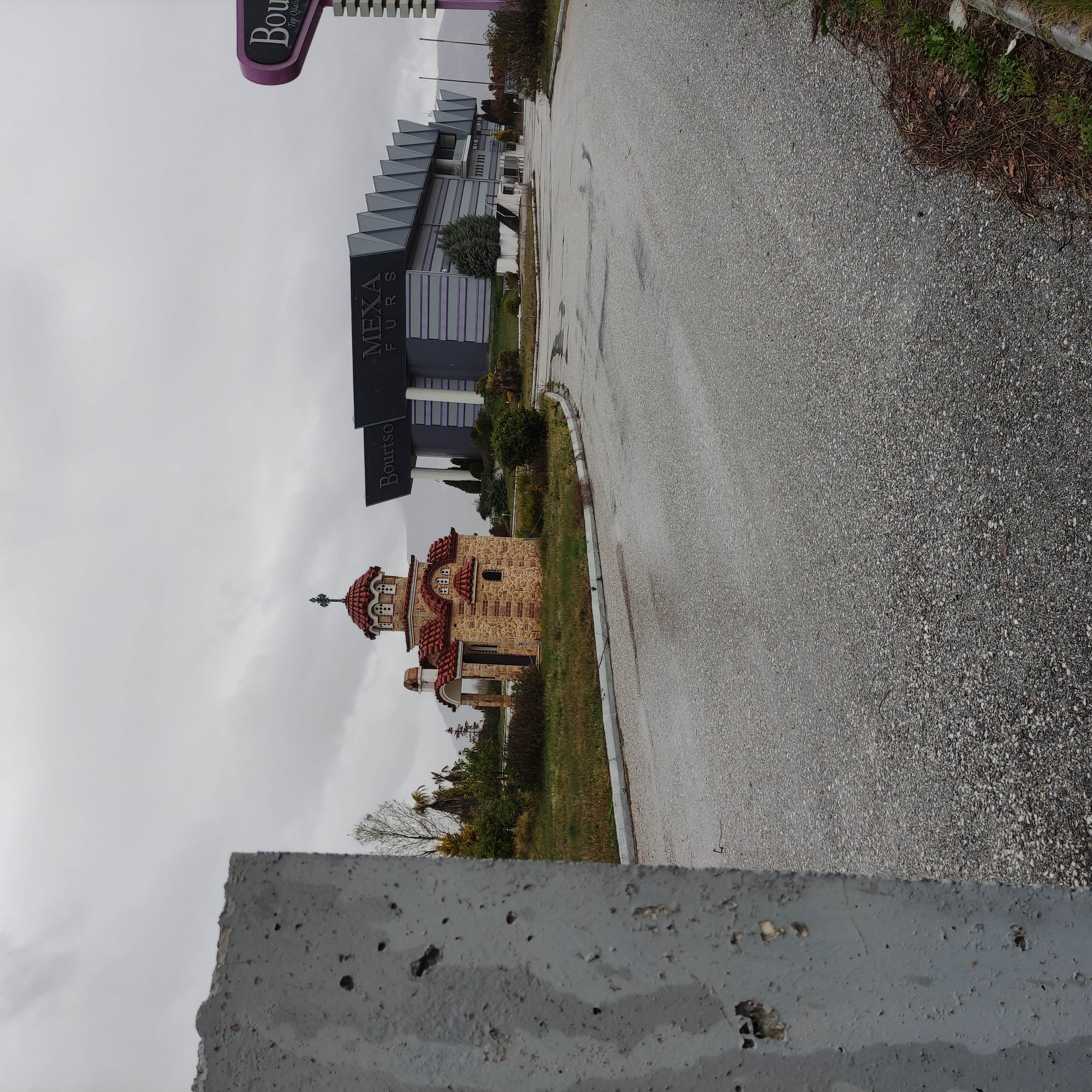 photo1