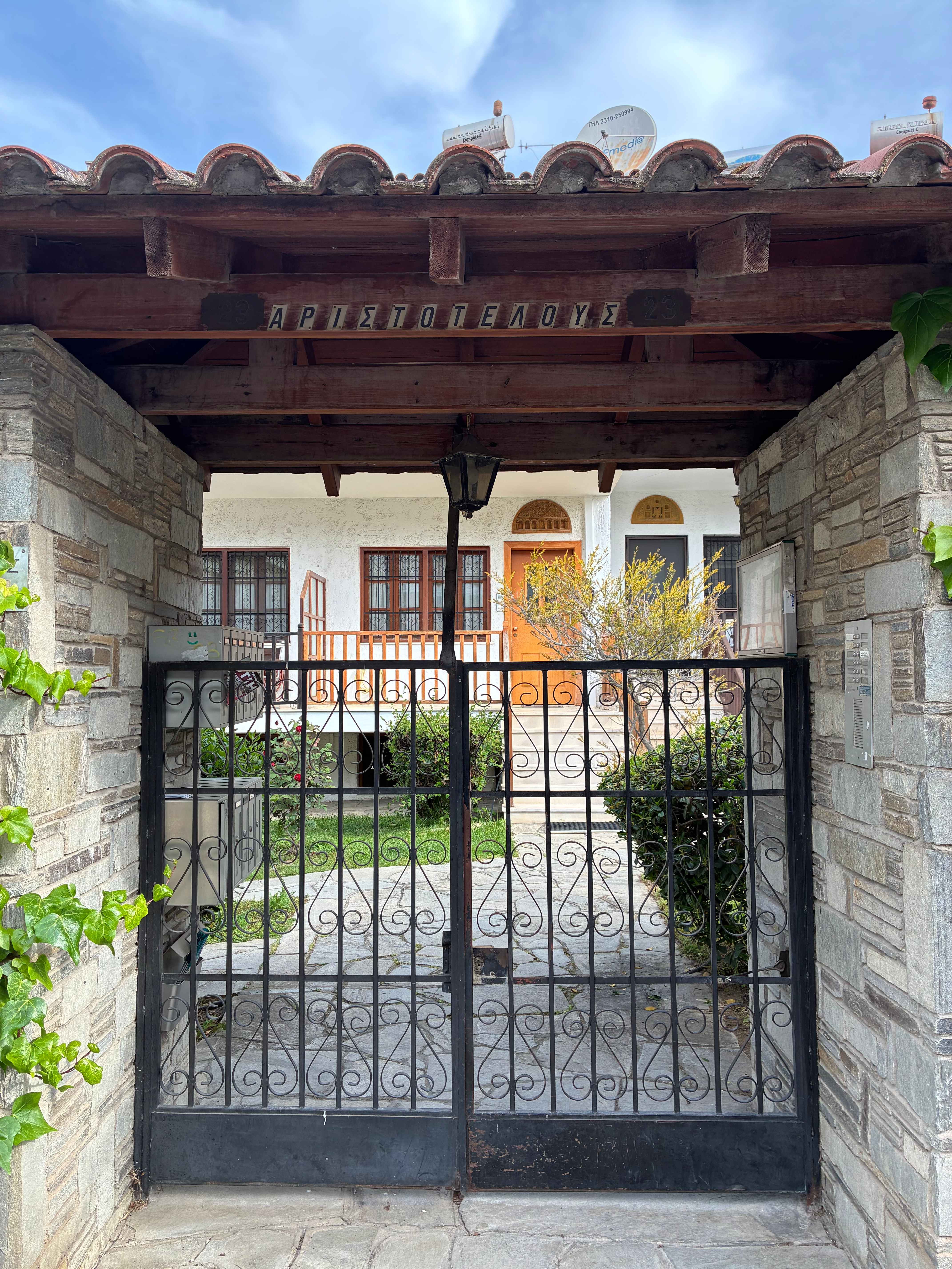 photo2