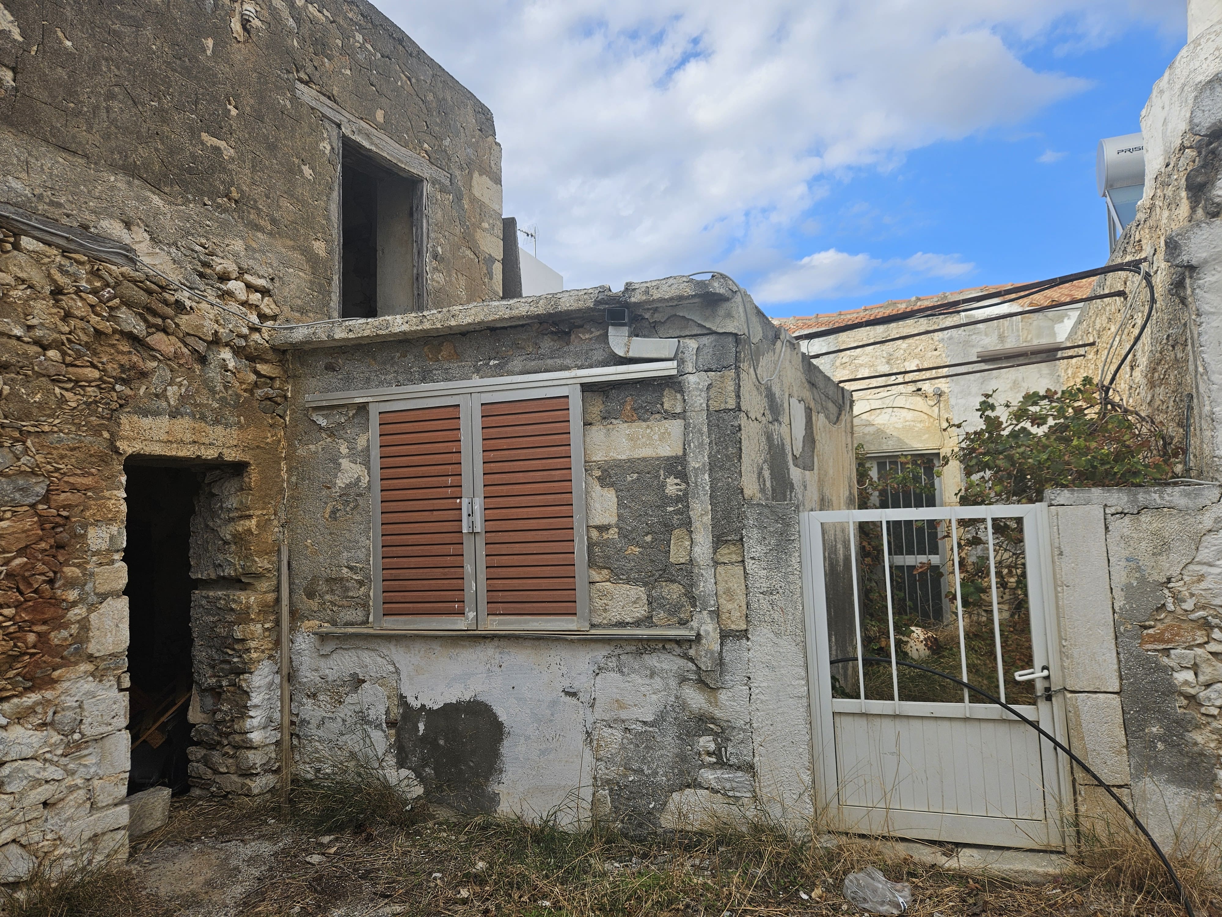 photo1