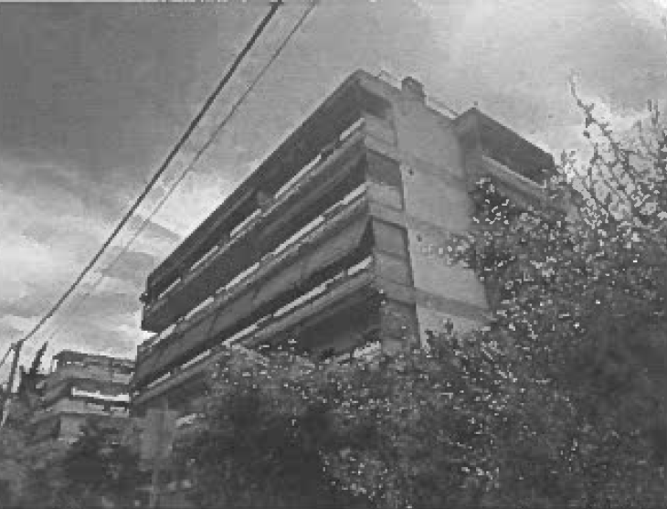 photo1