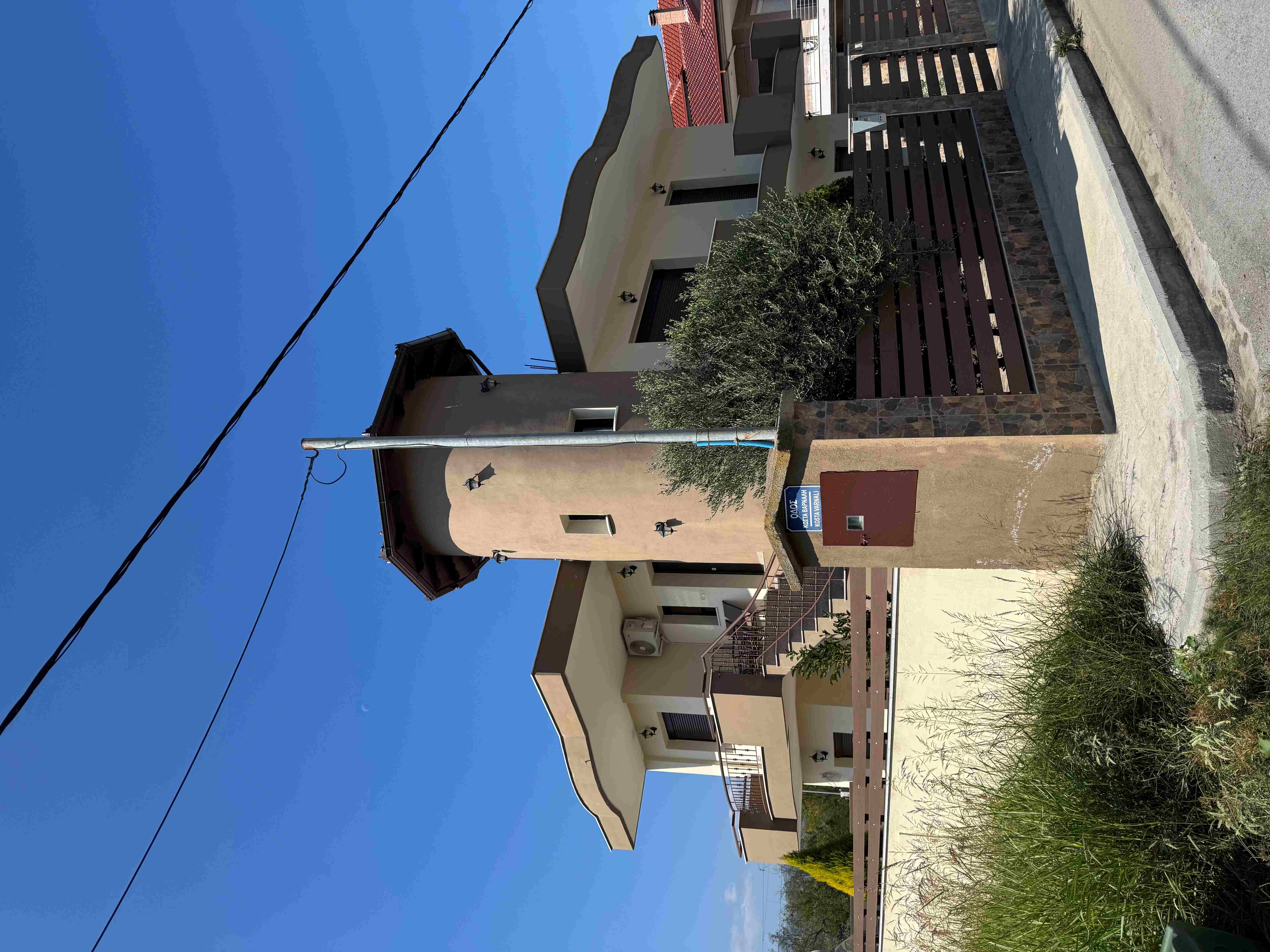 photo1