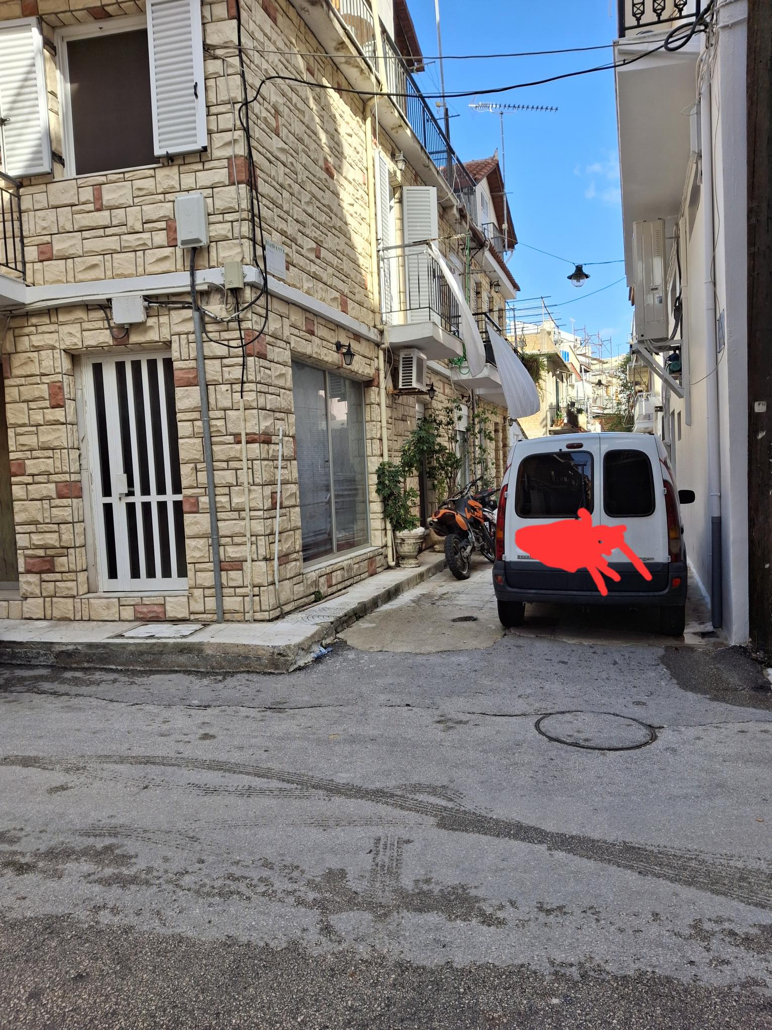 photo1