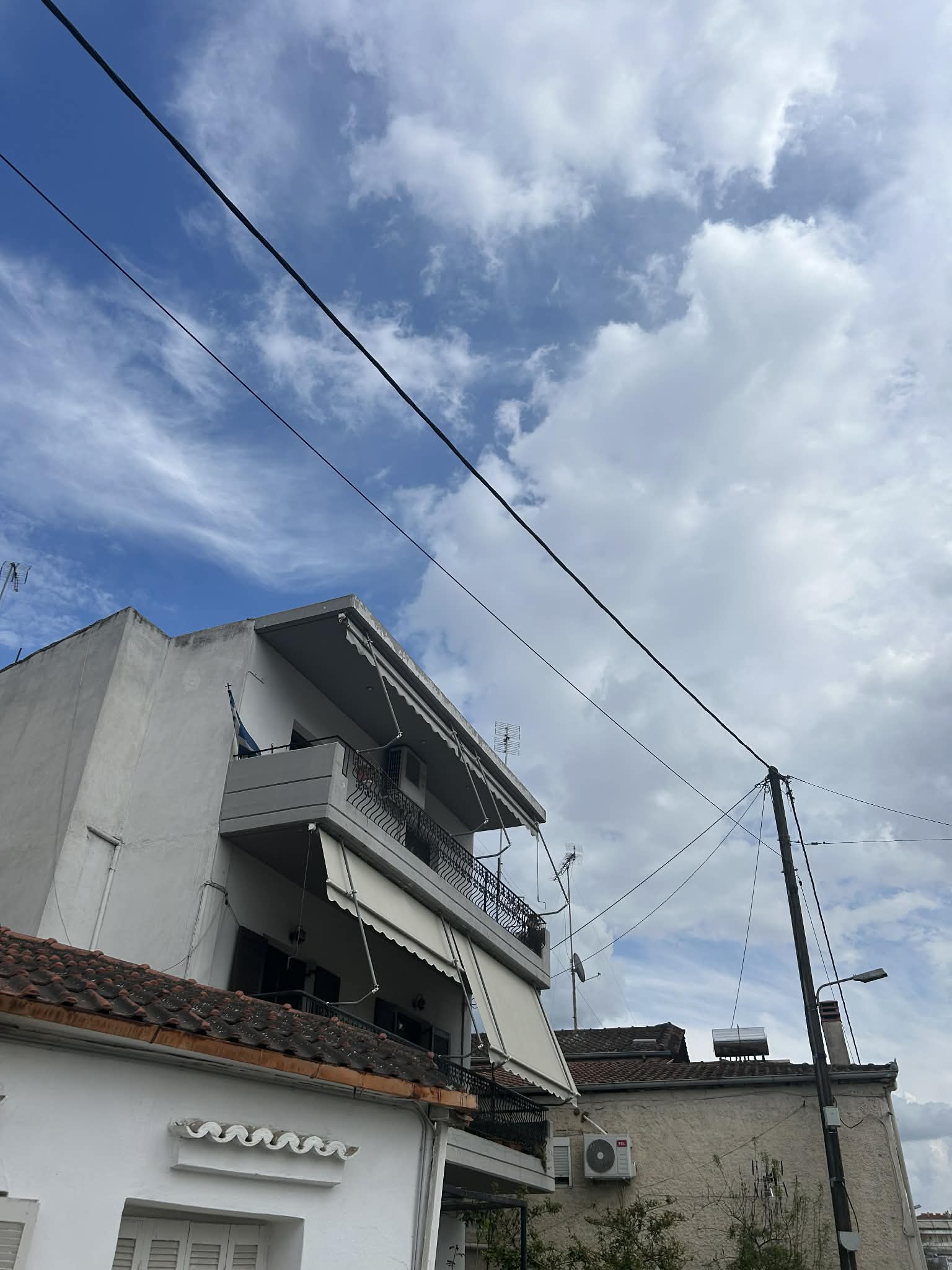 photo1